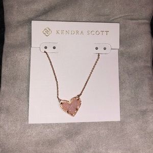 AUTHENTIC Kendra Scott Ari Heart Rose Gold